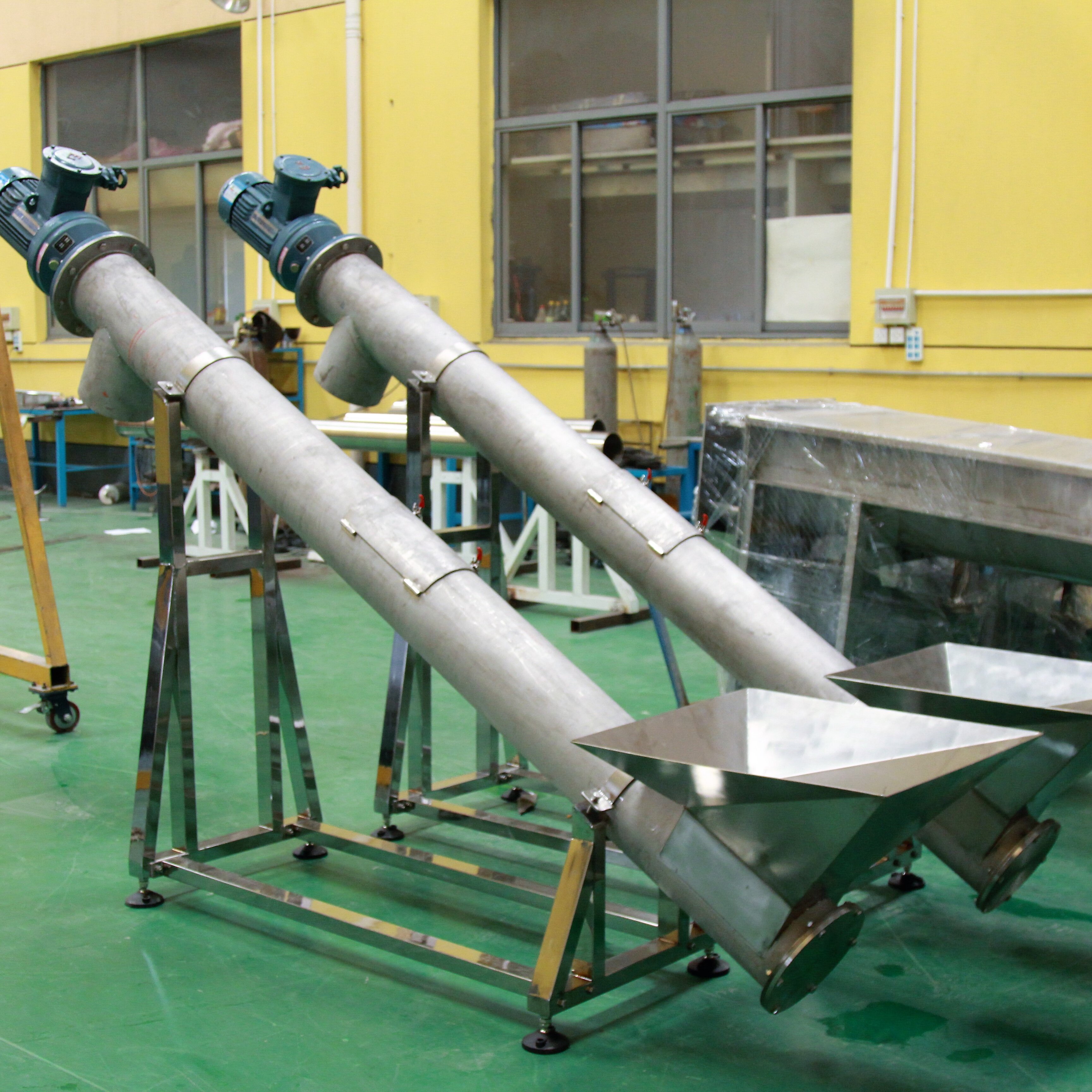 绞龙圆管运输机化工原料粉剂螺旋上料机